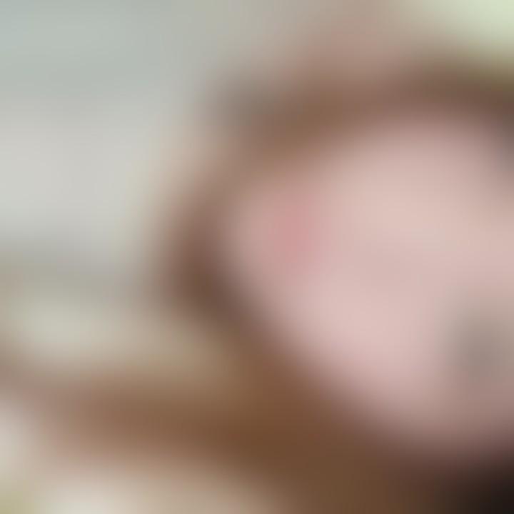 寝起き早々、ムラムラしたのでおまんこを指でクチュクチュ💓